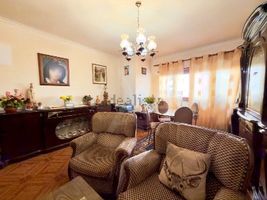 Apartamento T2 à venda na Rua Furriel João Vieira, 122