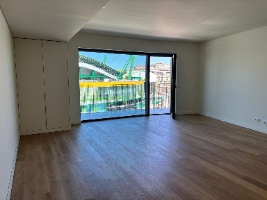Apartamento T2 à venda na Rua Cipriano Dourado, 6