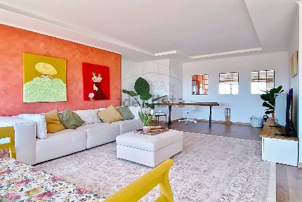 Apartamento T3 à venda na Rua Cid. de São Salvador