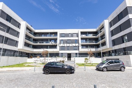 Apartamento T3 à venda na Rua da Portela