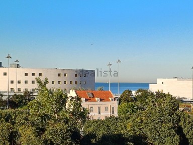 Apartamento T2 à venda na Rua de Pedrouços