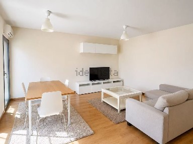 Apartamento T1 à venda na Rua Vila de São Martinho