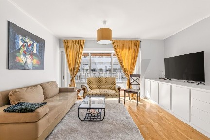 Apartamento T2 à venda na Rua Helena Vaz da Silva s/n