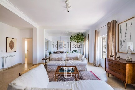 Apartamento T4 à venda no Campo Pequeno