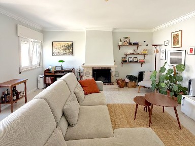 Apartamento T3 à venda na Rua Fernando Namora