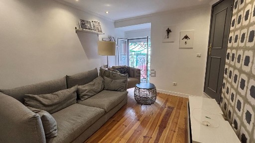 Apartamento T0 à venda na Rua da Regueira, 47