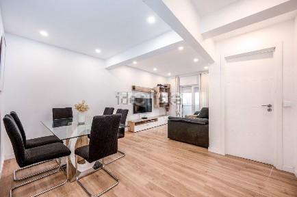 Apartamento T2 à venda na Rua Cardeal Patriarca Dom António Ribeiro, 95
