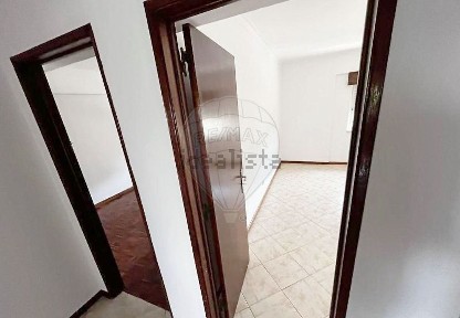 Apartamento T2 à venda na Praceta Gaspar Corte Real