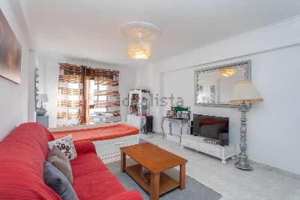 Apartamento T2 à venda na Rua António Silva, 2