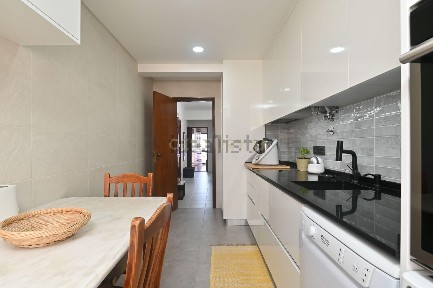 Apartamento T3 à venda na Avenida do Parque, 114