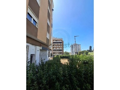Apartamento T3 à venda na Praceta Padre Abel Varzim