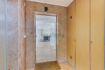 Apartamento T3 à venda na Rua da Arrábida