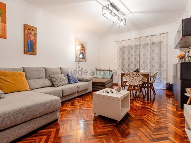 Apartamento T3 à venda na Rua Vasco da Gama