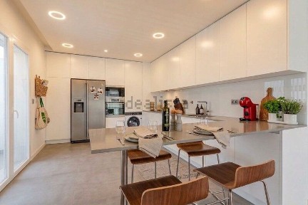 Apartamento T4 à venda na Rua Diogo Cão