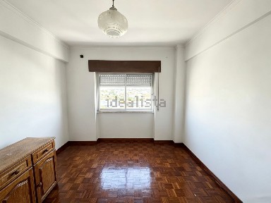 Apartamento T2 à venda na Rua Ricardo Reis