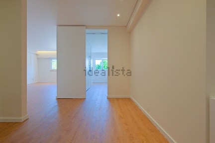Apartamento T1 à venda na Avenida Engenheiro Adelino Amaro da Costa, 728