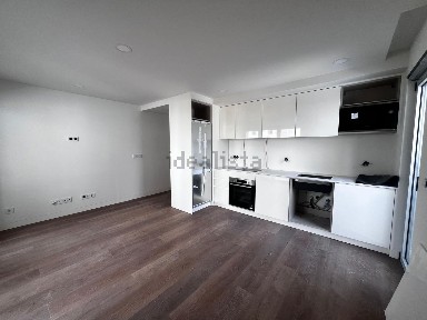 Apartamento T1 à venda na Rua Combatentes da Grande Guerra