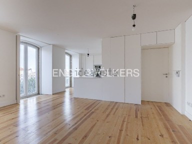 Apartamento T2 à venda na São Vicente de Fora