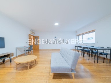 Apartamento T4 à venda na Expo Central