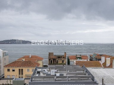 Apartamento T4 à venda na Algés
