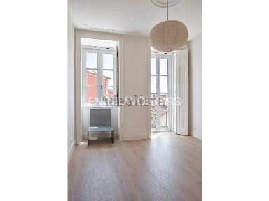 Apartamento T2 à venda no Alto de Santo Amaro