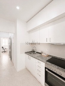 Apartamento T1 à venda na Rua Sabino de Sousa