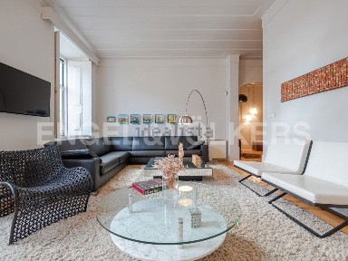 Apartamento T4 à venda na Chiado - Pç. de Camões
