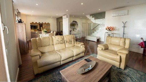 Apartamento T4 à venda na Infantado