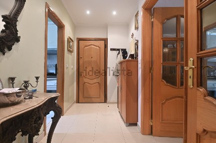 Apartamento T3 à venda na Rua Professor Rómulo de Carvalho, 6