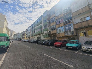 Apartamento T2 à venda na Rua António Nunes Sequeira
