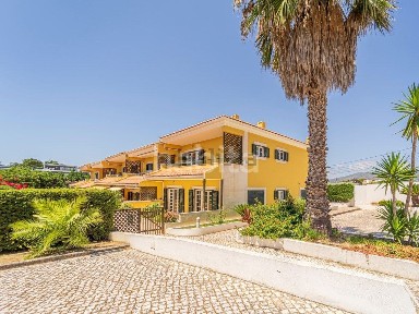 Moradia independente à venda em Casal Queimado, 134