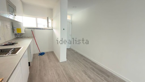 Apartamento T2 à venda na Rua Almada Negreiros s/n