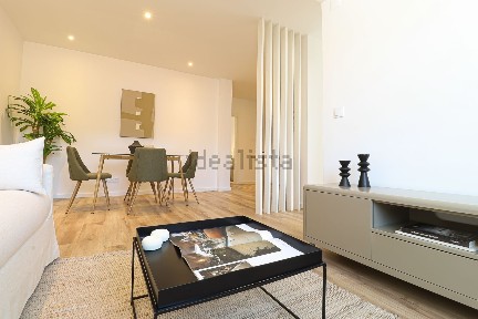 Apartamento T1 à venda na Rua dos Arneiros, 95