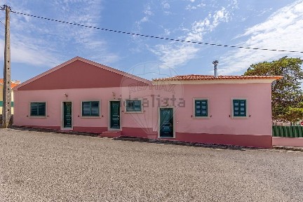 Santo Antão e São Julião do Tojal, Rua Major Rosa Bastos