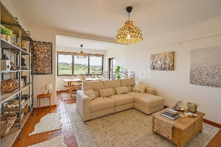Apartamento T3 à venda na Carcavelos e Parede