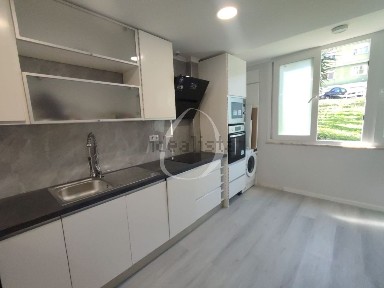 Apartamento T2 à venda na Charquinho