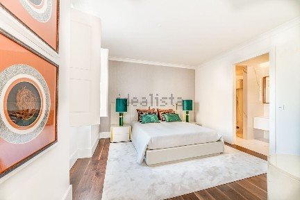 Apartamento T3 à venda na Rua da Junqueira, 345