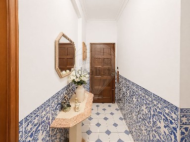 Apartamento T3 à venda na Rua Cândido dos Reis