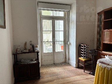 Apartamento T2 à venda na Rua Tomás Ribeiro