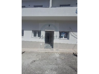 Apartamento T2 à venda na Rua Professor Doutor Egas Moniz