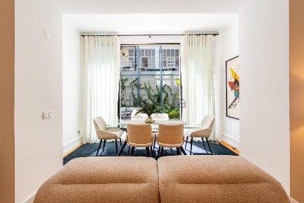 Apartamento T3 à venda na Avenida Ressano Garcia, 9