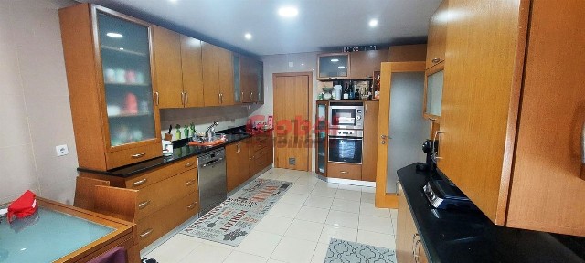 Apartamento T5 à venda no Centro