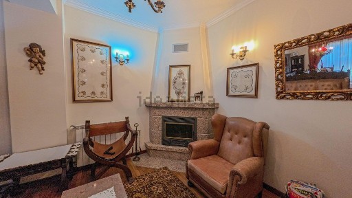 Apartamento T6 à venda no Centro