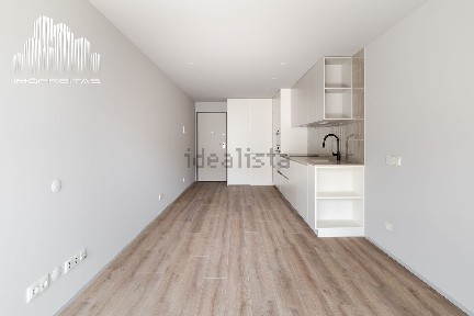 Apartamento T1 à venda na Rua da Fábrica