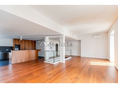 Apartamento T4 à venda no Centro Histórico