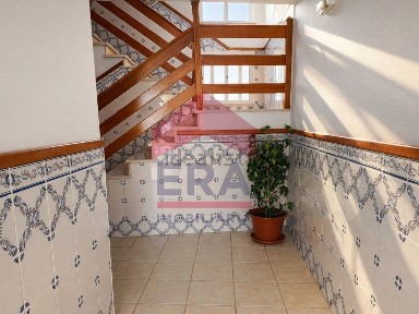Apartamento T2 à venda na Rua Amadeu Guadêncio