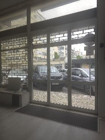Arrendamento de espaço comercial na Rua Professor Santos Lucas, 36