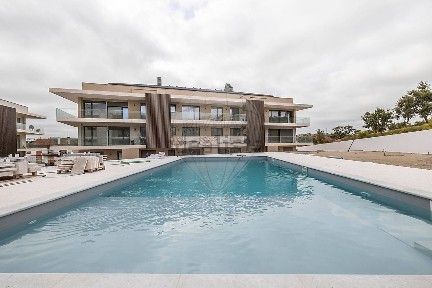 Apartamento T2 à venda em Parceiros e Azoia