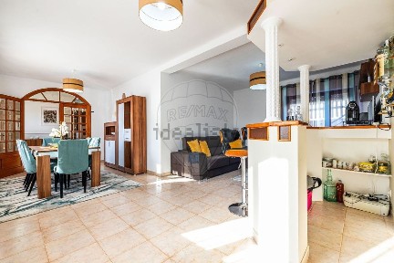 Apartamento T3 à venda em Circular Norte