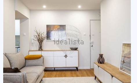 Apartamento T1 à venda na Camões - Faria Guimarães